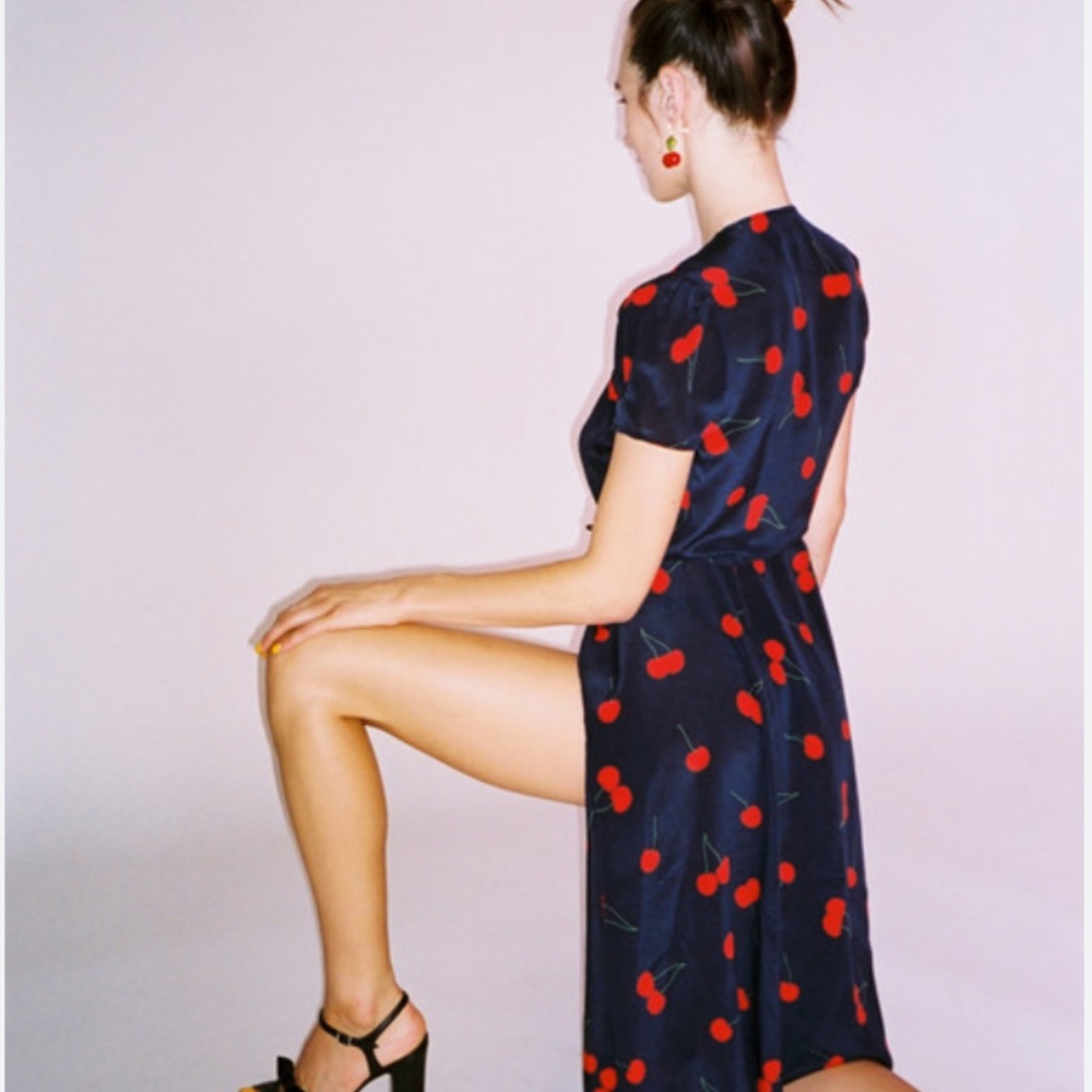 Realisation Par - The Teale dress in Wild Cherry - size M - 100% silk - NWT - Picture 3 of 11